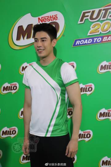 Ken Phupoom为Esther庆生亲手准备蛋糕送实用礼物 称感情稳定结婚顺其自然