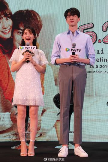 林一、邢菲赴泰举办《致我们暖暖的小时光》粉丝见面会 近千粉丝到场支持林一想挑战榴莲自助