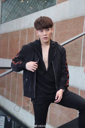 SBFIVE举行记者会宣布第三支单曲《SUPERBOY》转型酷炫风 将展开多国巡回活动