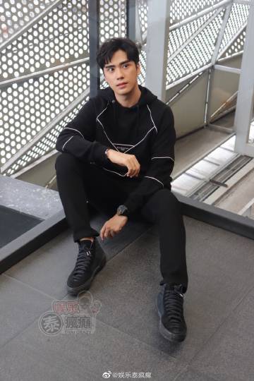 SBFIVE举行记者会宣布第三支单曲《SUPERBOY》转型酷炫风 将展开多国巡回活动