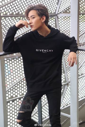 SBFIVE举行记者会宣布第三支单曲《SUPERBOY》转型酷炫风 将展开多国巡回活动