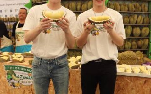 泰国水果狂欢节发布会登场《2 Brothers》主演亮相助阵