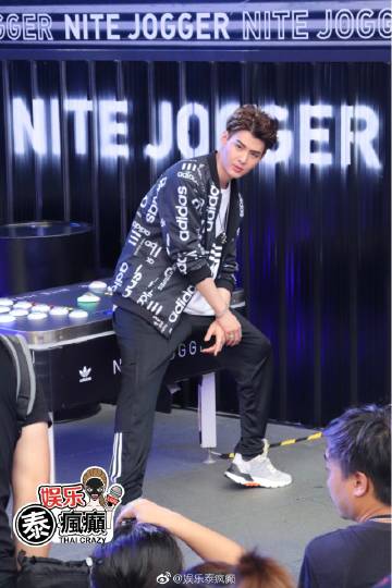 Perth与Saint同框亮相放闪互动，新项目引期待