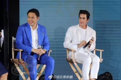 Nadech代言活动回应Yaya生日，亲手制作DIY礼物送惊喜