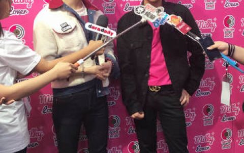 Perth与Saint节日同框合体放闪，谈奖项心态与学业互相照顾