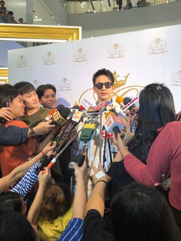 Pope Thanawat回应爆红后传闻称专注演戏并否认IG追女生说法