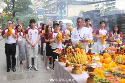 《曼谷爱情故事之天悯奇缘》拜神仪式举行Nonkul与PunPun演绎缘分故事