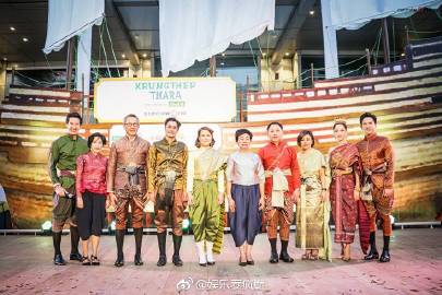 Taew与Pope现身美食节活动回应感情与合作传闻