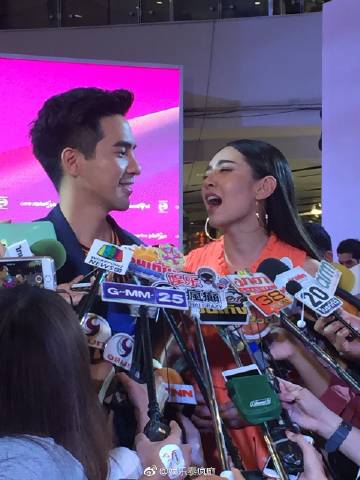 Pope与Bella首次合体活动掀热潮《天生一对》爆红海外再提合作可能