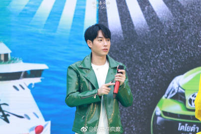 Oishi Drink活动Peck Palitchoke领衔众星助阵Krist与Singto等同台亮相