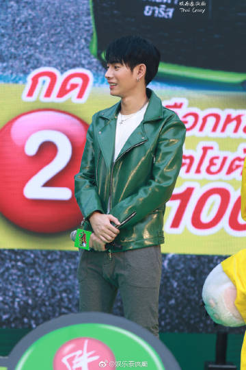 Oishi Drink活动Peck Palitchoke领衔众星助阵Krist与Singto等同台亮相