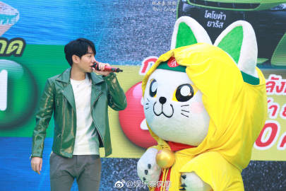 Oishi Drink活动Peck Palitchoke领衔众星助阵Krist与Singto等同台亮相