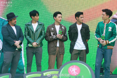 Oishi Drink活动Peck Palitchoke领衔众星助阵Krist与Singto等同台亮相