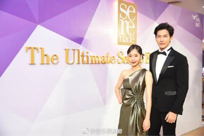 Push与Toey同场出席Ais Serenade Club开幕活动