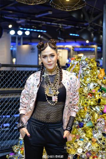 Chompoo Araya产后亮相Adidas活动运动造型吸睛展现好状态