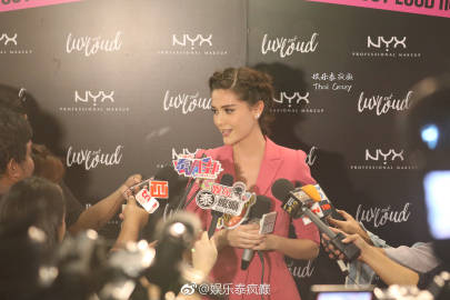 Nadech、Maria、Off与Gun出席NYX慈善路跑活动助力公益