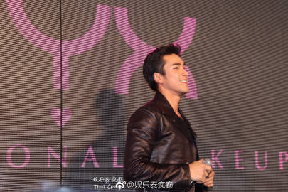 Nadech、Maria、Off与Gun出席NYX慈善路跑活动助力公益