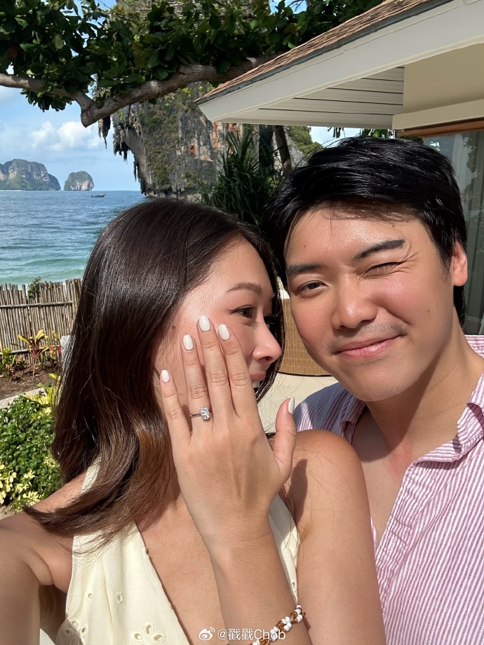 "泰心如"Neen被求婚成功!海边浪漫一幕曝光