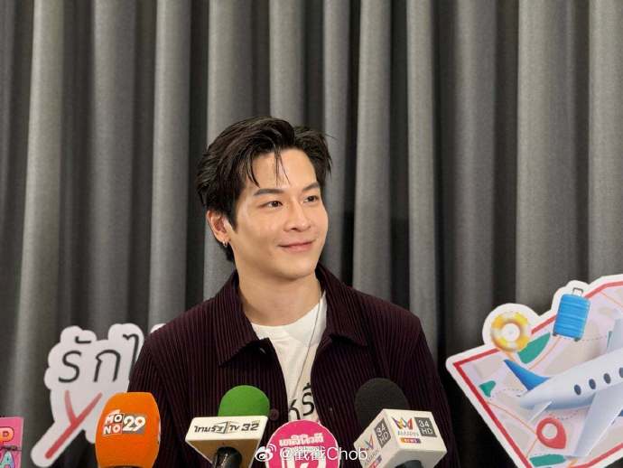 一句“不知道虾酱辣酱很红”惨被围攻!March被全网吐槽:虾酱都比你红