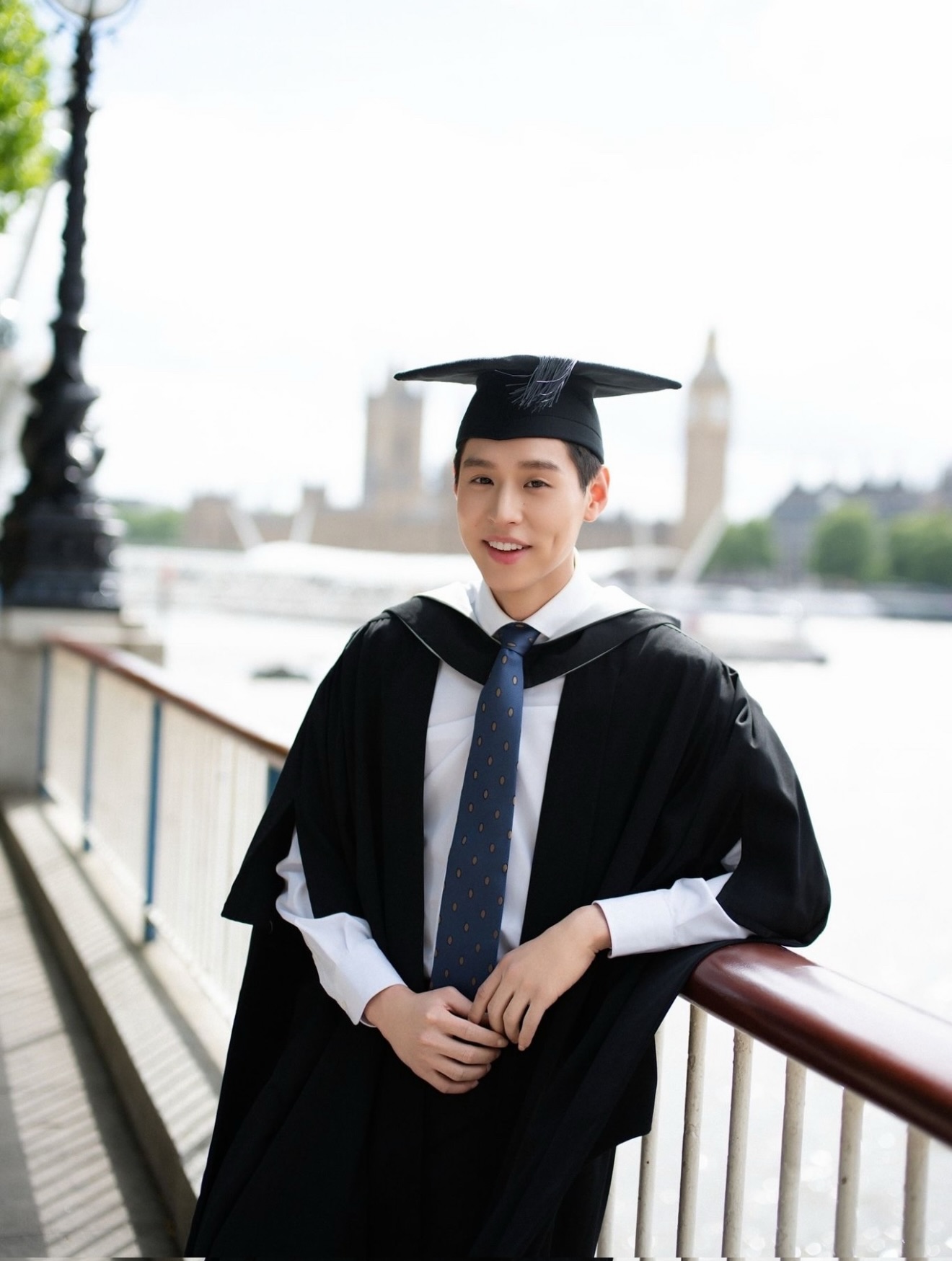 Billkin正式硕士毕业！成功拿下伦敦大学学院学位