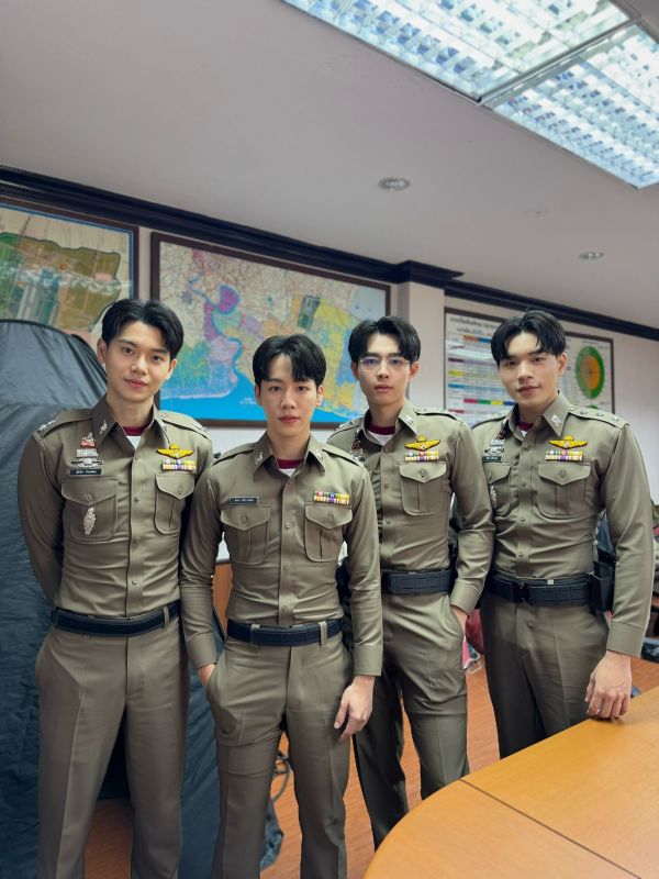 YinWar新剧警察制服造型曝光!粉丝疯狂尖叫:逮捕我