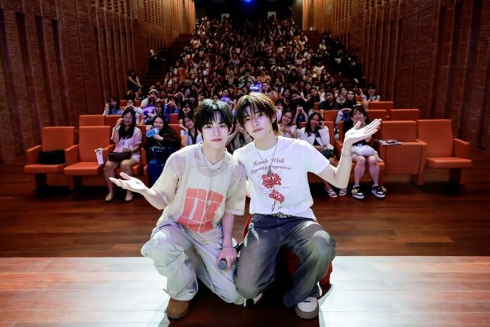 TeeTee & Por合体开粉丝见面会！甜蜜互动宠粉引全场尖叫