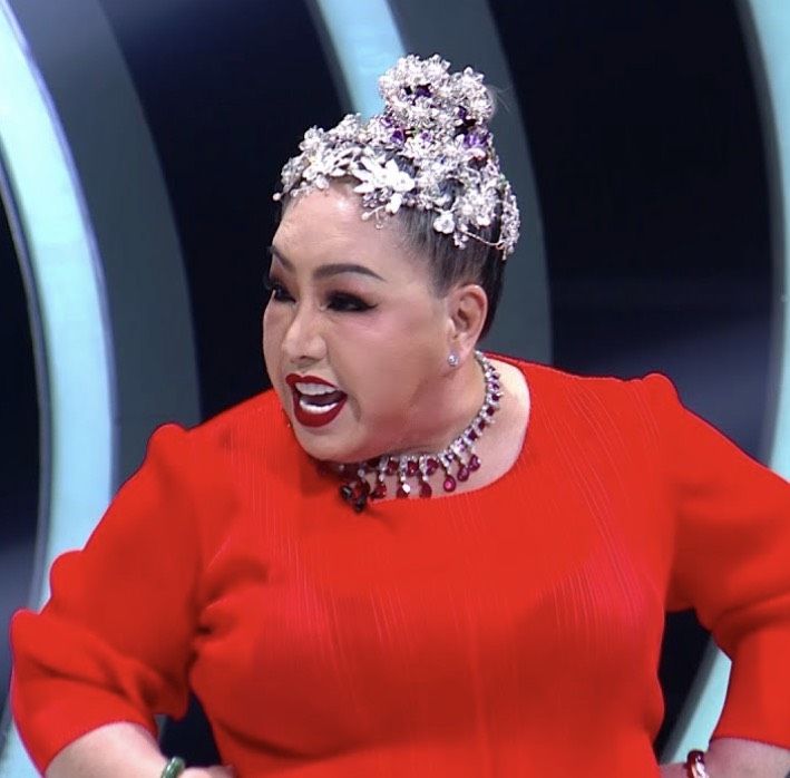 Leena Jang直播怒呛Psi Scott：“脑子有问题的就是你！