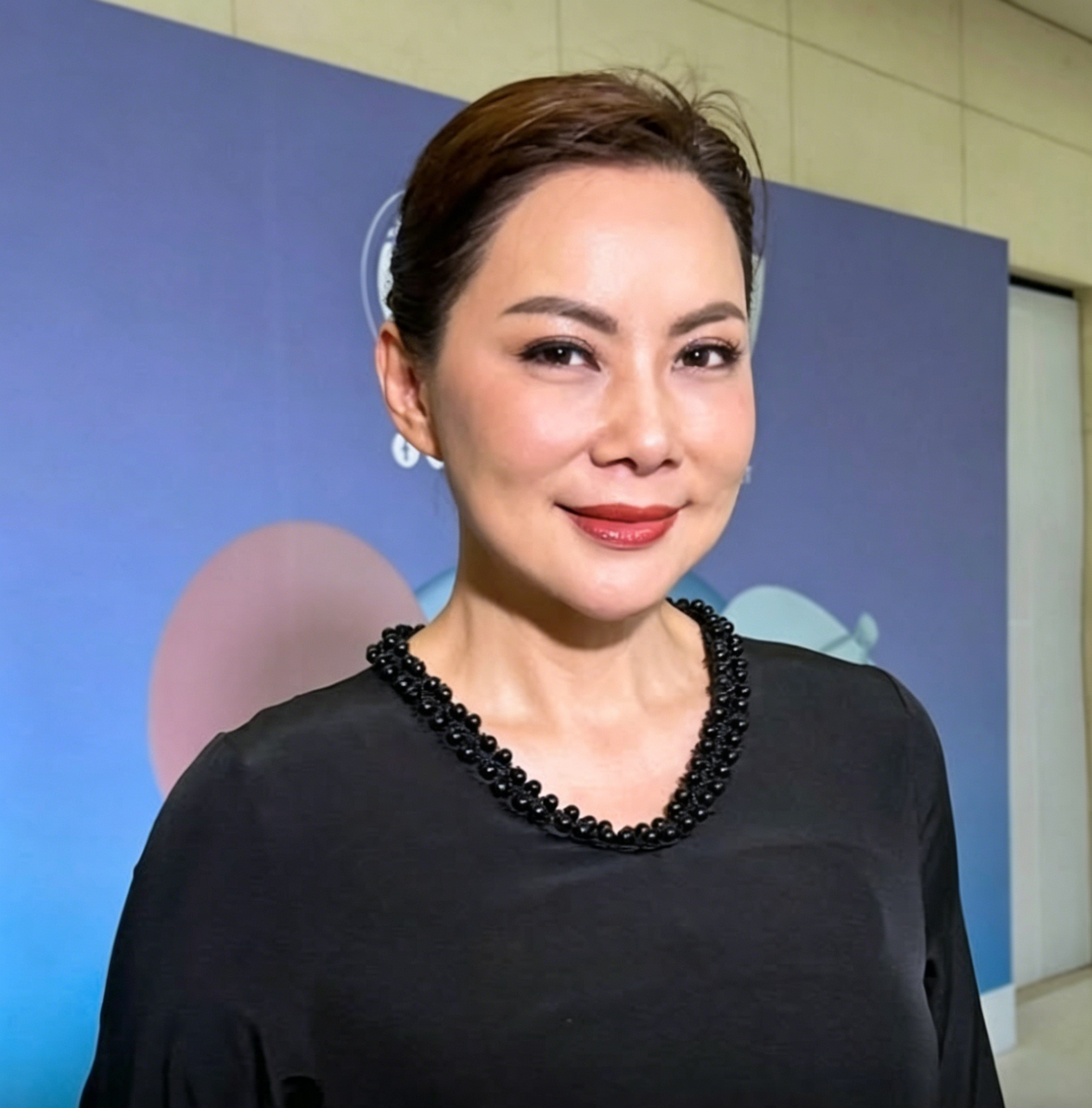 Boom Panadda谈未婚先孕问题:避孕套比打官司便宜