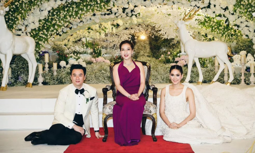 Chompoo晒旧照缅怀王室成员 曾获亲临婚礼祝福