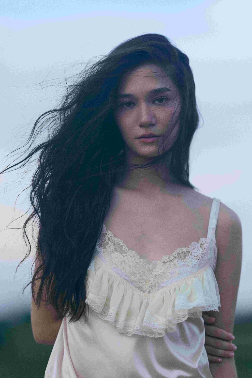 Violette Wautier推出新歌 唱出人生低谷中的迷茫与脆弱