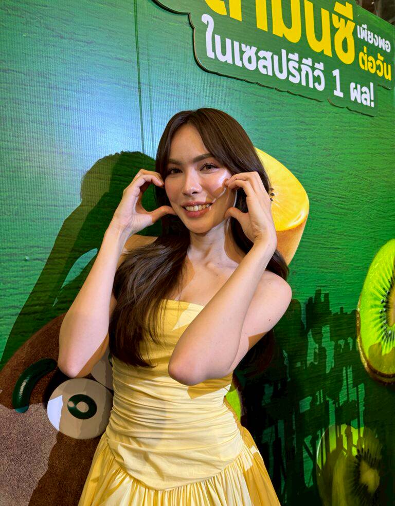 Charlotte回应与Nong Thana关系传闻 澄清当天多人同行并非单独相处