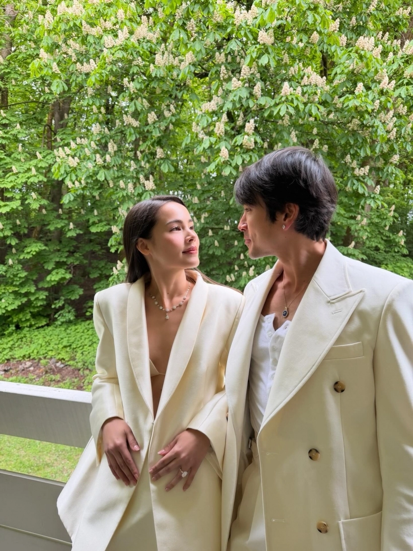 Yaya抢先曝光曼谷婚礼请柬 与Nadech婚礼倒计时引期待
