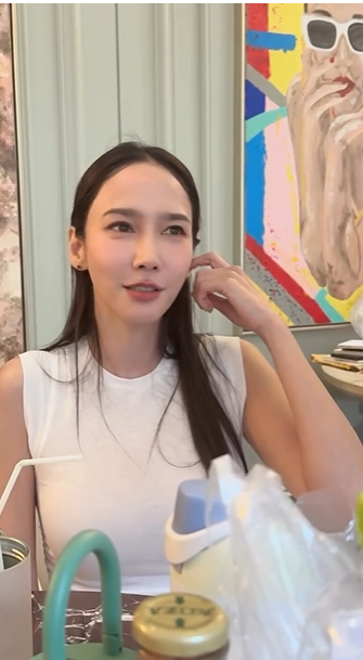 Aum与May互动笑料不断 26年友情羡煞网友