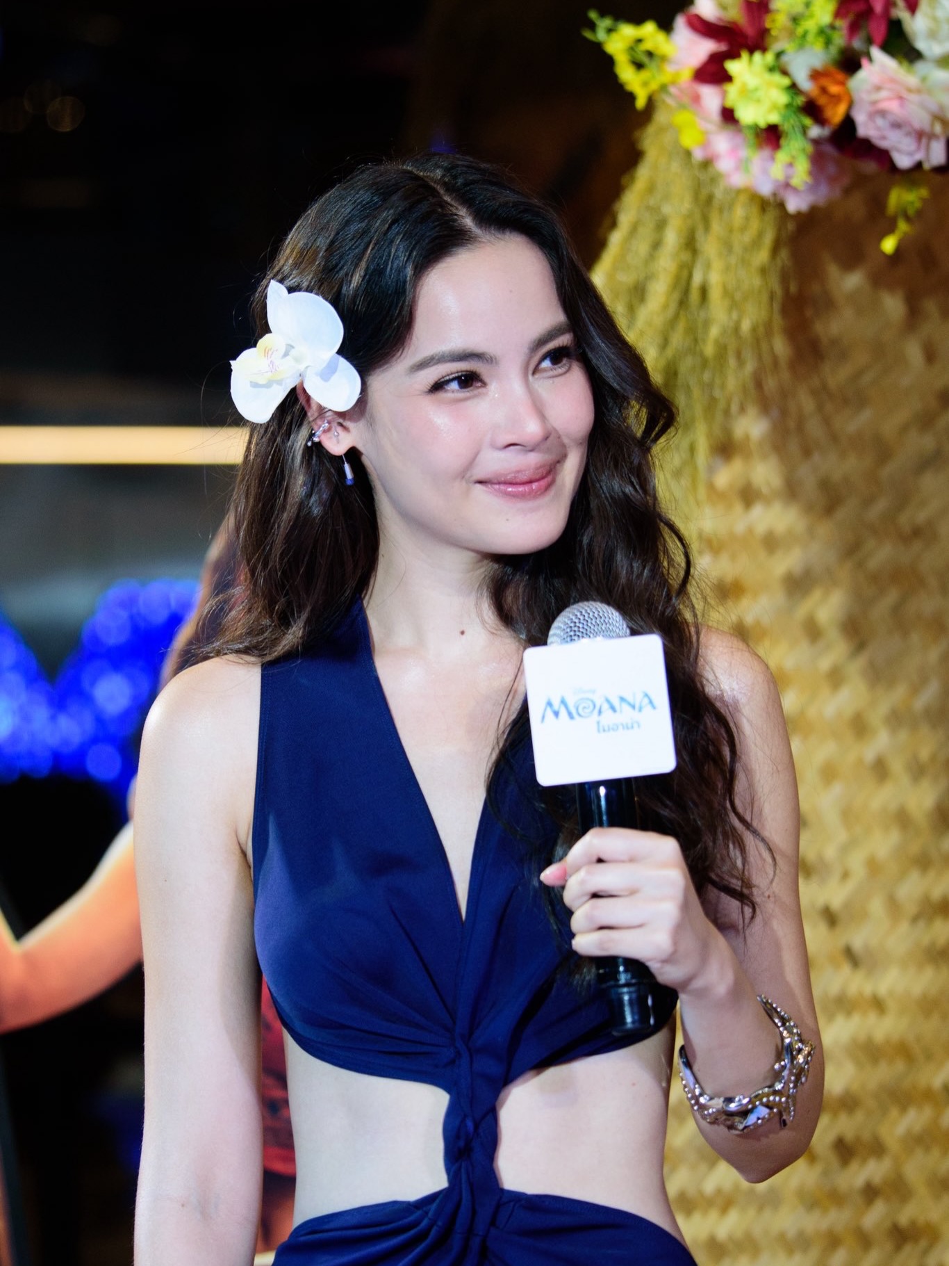 Yaya婚礼倒计时准备4套礼服 幸福直呼老公把自己宠成公主