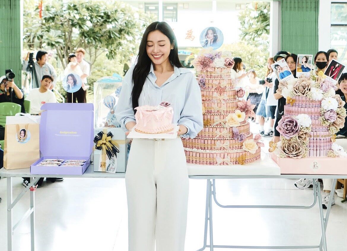 Oom迎30岁生日收获满满惊喜 Bam豪送整套家居礼物