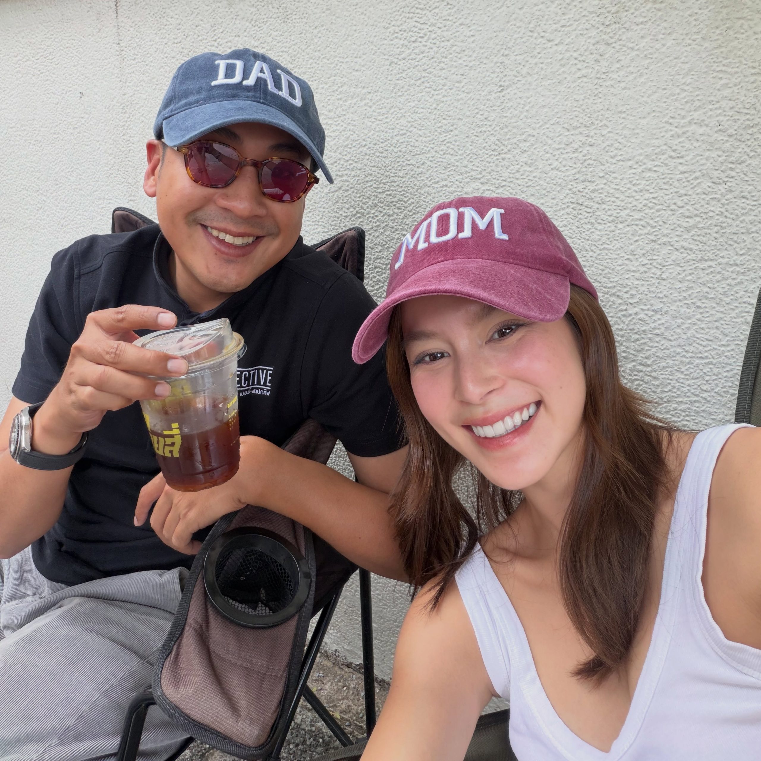 戴上Dad、Mom帽子！Per与Yiiiwha甜蜜宣布宝宝来了