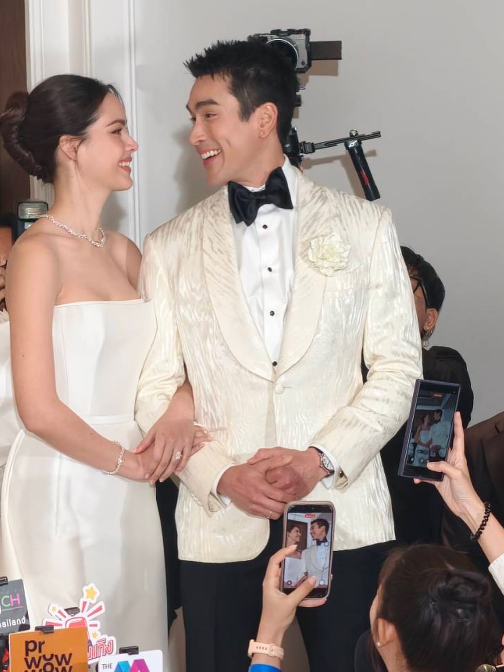 婚礼前暖心见粉丝！Nadech、Yaya感谢一路陪伴：终于成为夫妻了