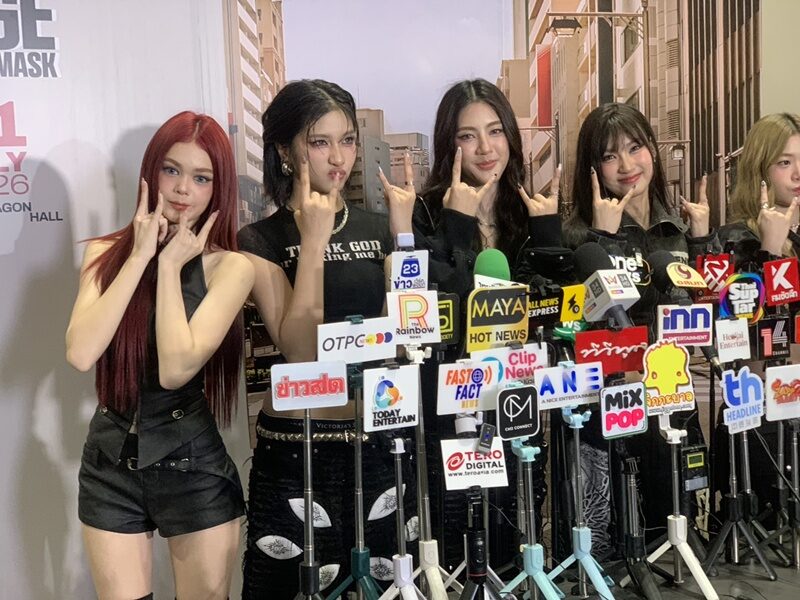 Peck、Tanya为Liyah出道感动落泪 一家人全力支持追梦
