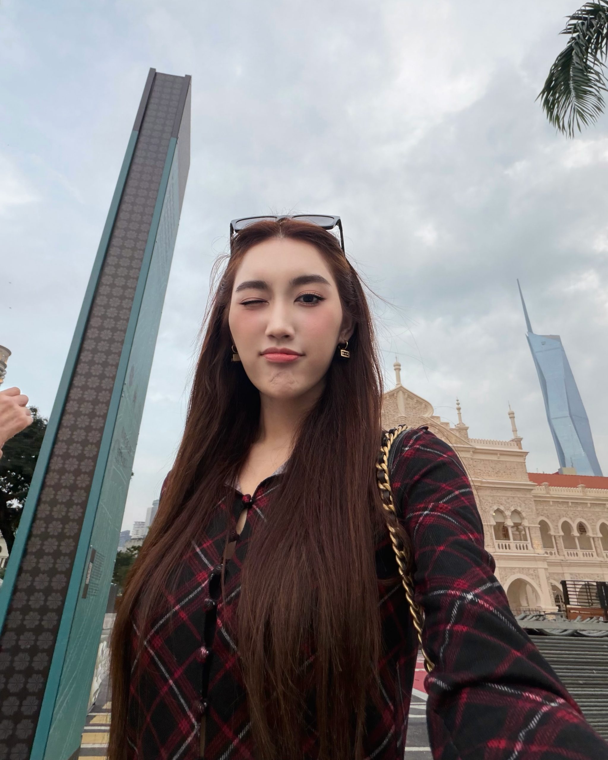 Best赴马来西亚学英语踩雷 自曝花费数十万却与宣传不符