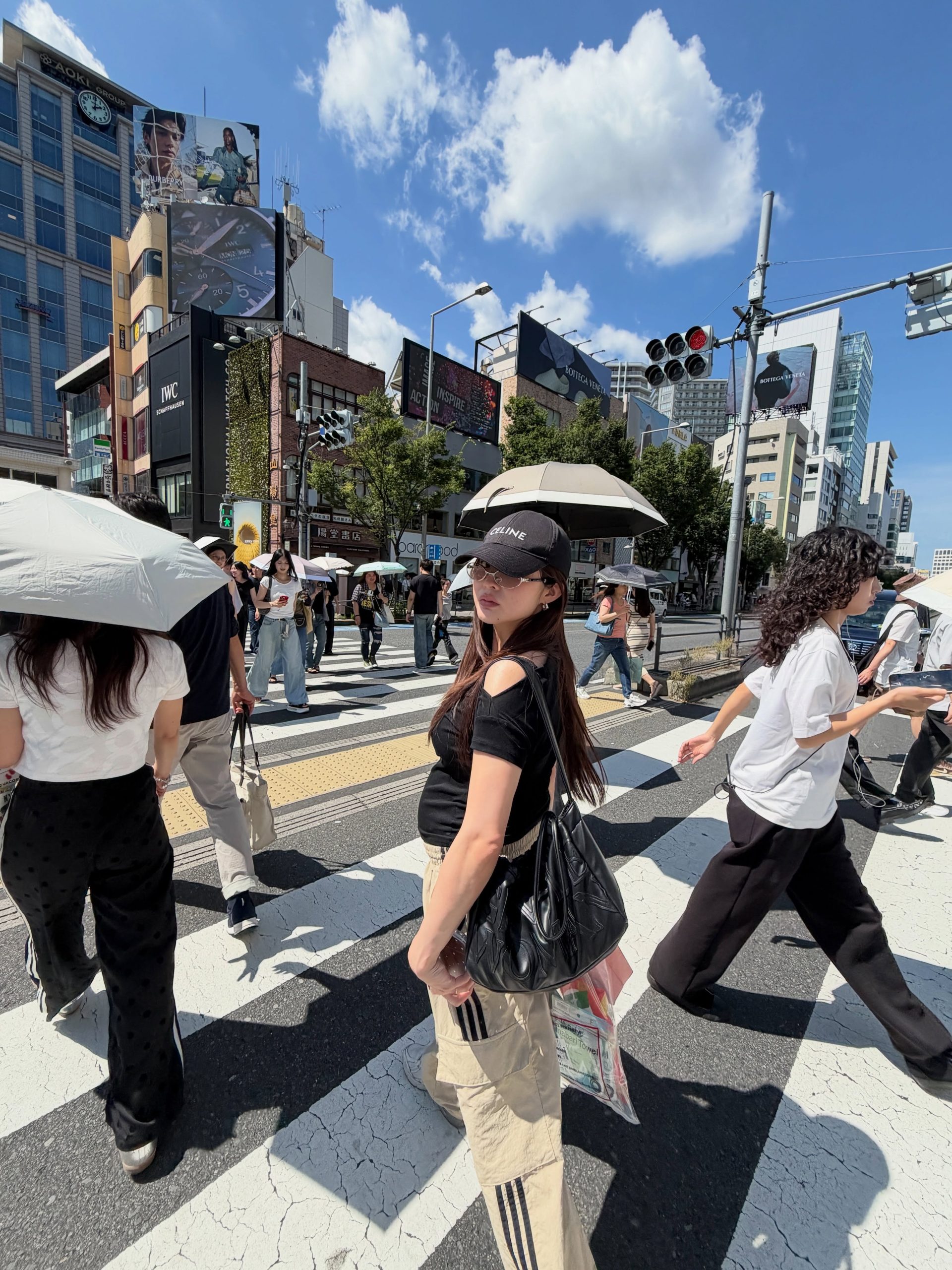 风波后迎来平静时光 Mind Lapassalan晒孕期旅行照