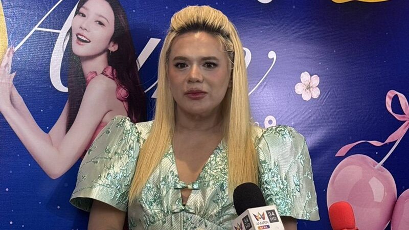 A Supachai盛赞NaYa婚礼是“年度婚礼”！首次见Lisa激动不已：本人太可爱了