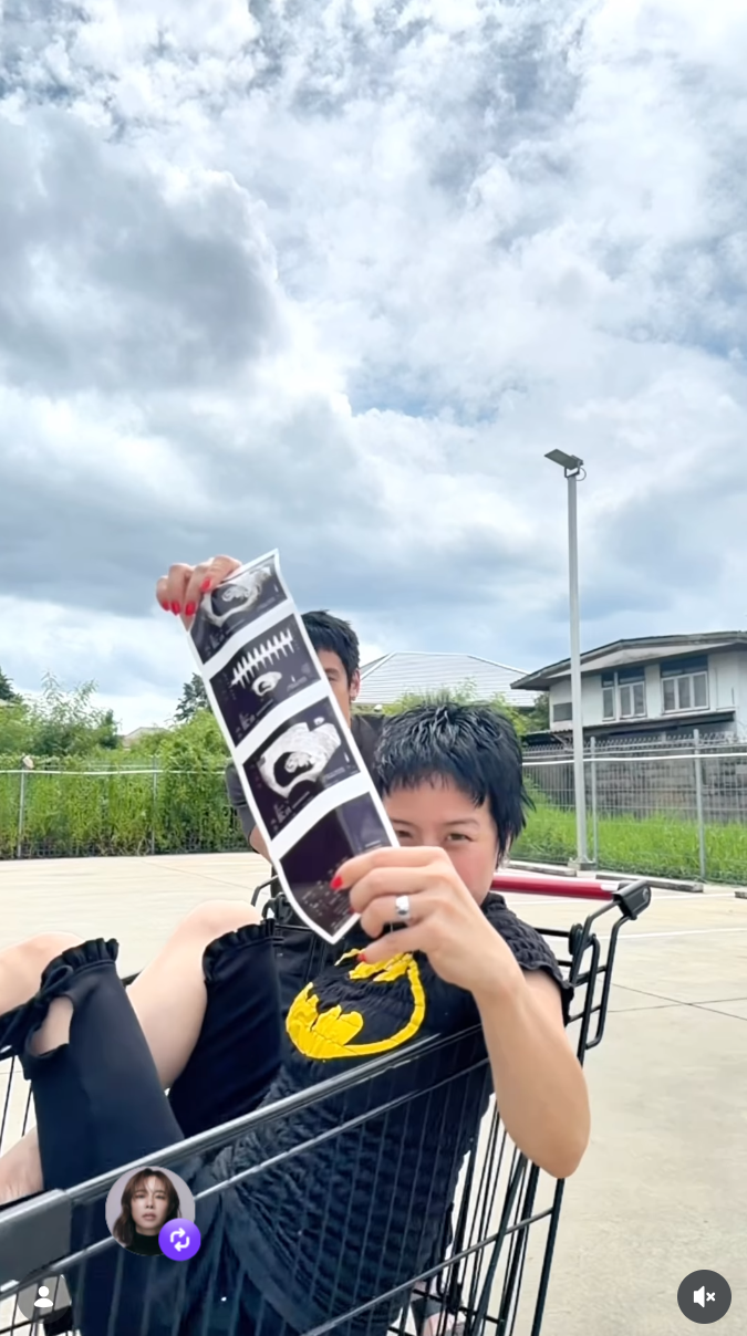 Ploi Horwang宣布怀孕!与Three Man Down成员Thay婚后迎来爱情结晶