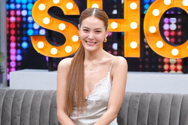 Janie首谈婚礼“亲吻Ploy”名场面：我们平时就这样相处