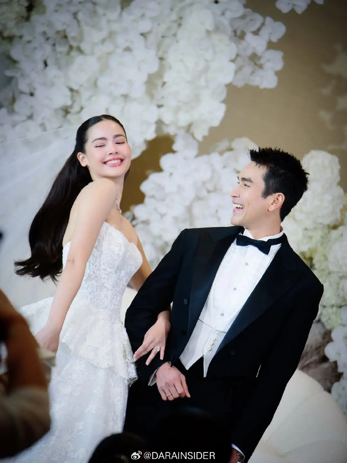 Kaew分享Nadech与Yaya婚后生活 期待早日抱孙