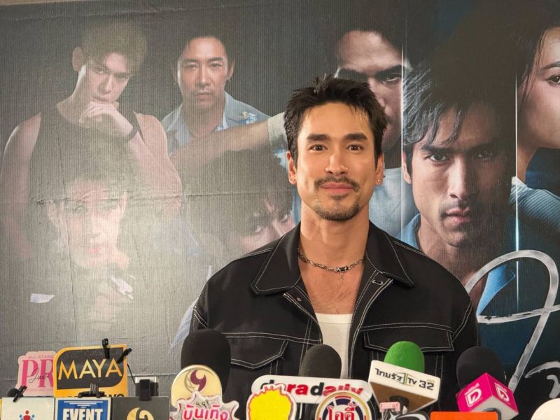Nadech晒蜜月性感背影照 谈Yaya态度与婚后生活