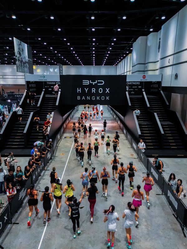 HYROX Bangkok首日开赛 多位泰星挑战高强度赛事