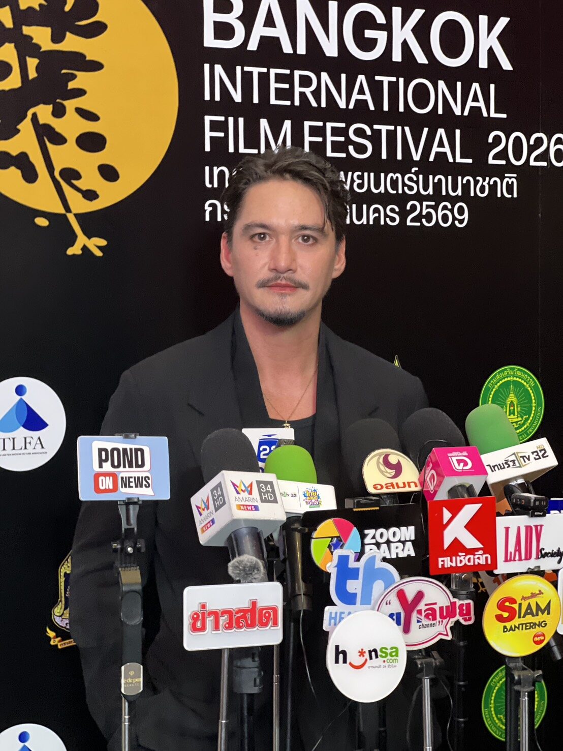 Ananda 分享新手爸爸生活 儿子逐渐长大显露“爸爸脸”