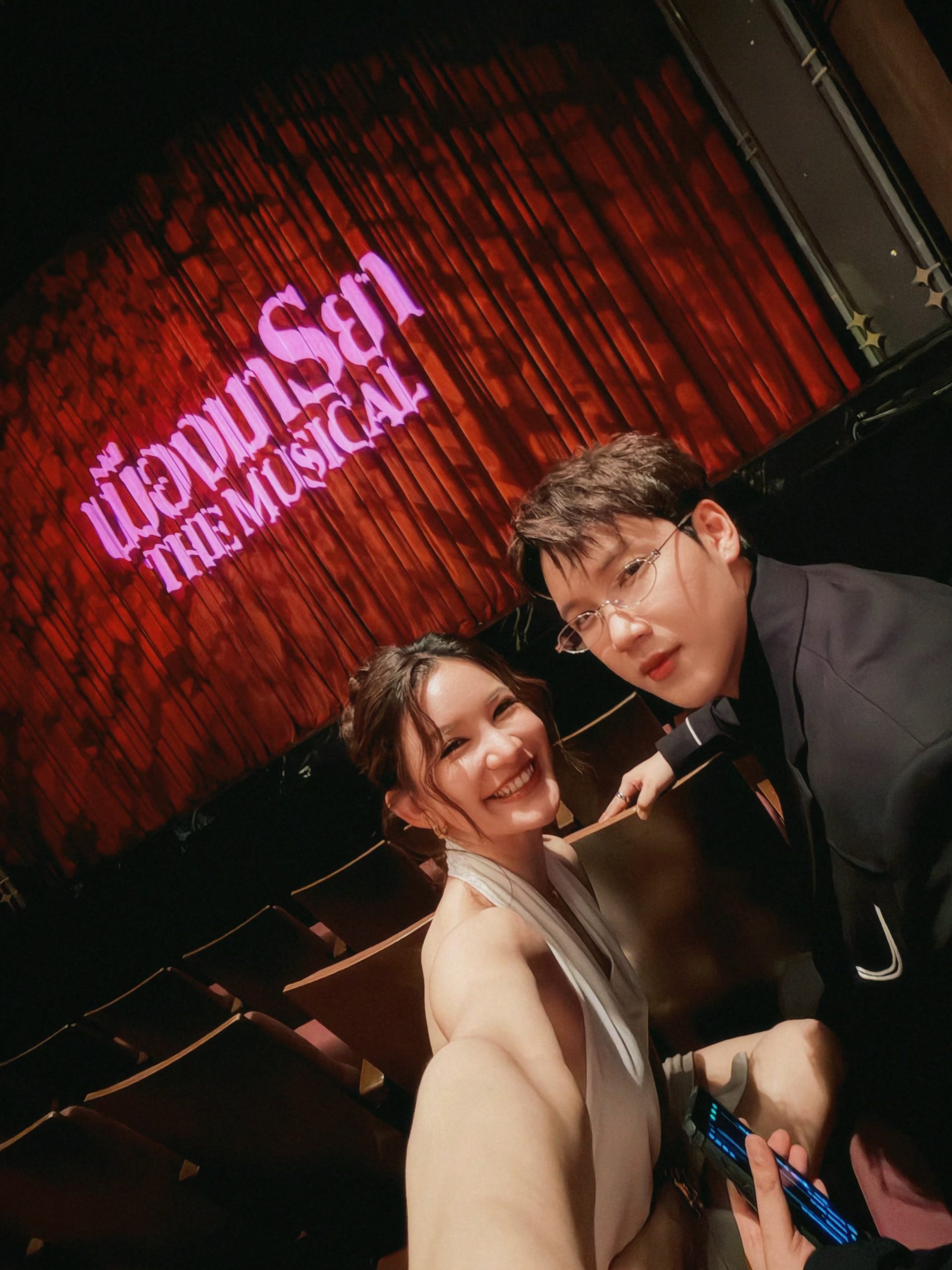 Kangsom与Dao赴日拍婚纱照 忘带婚戒临时重买
