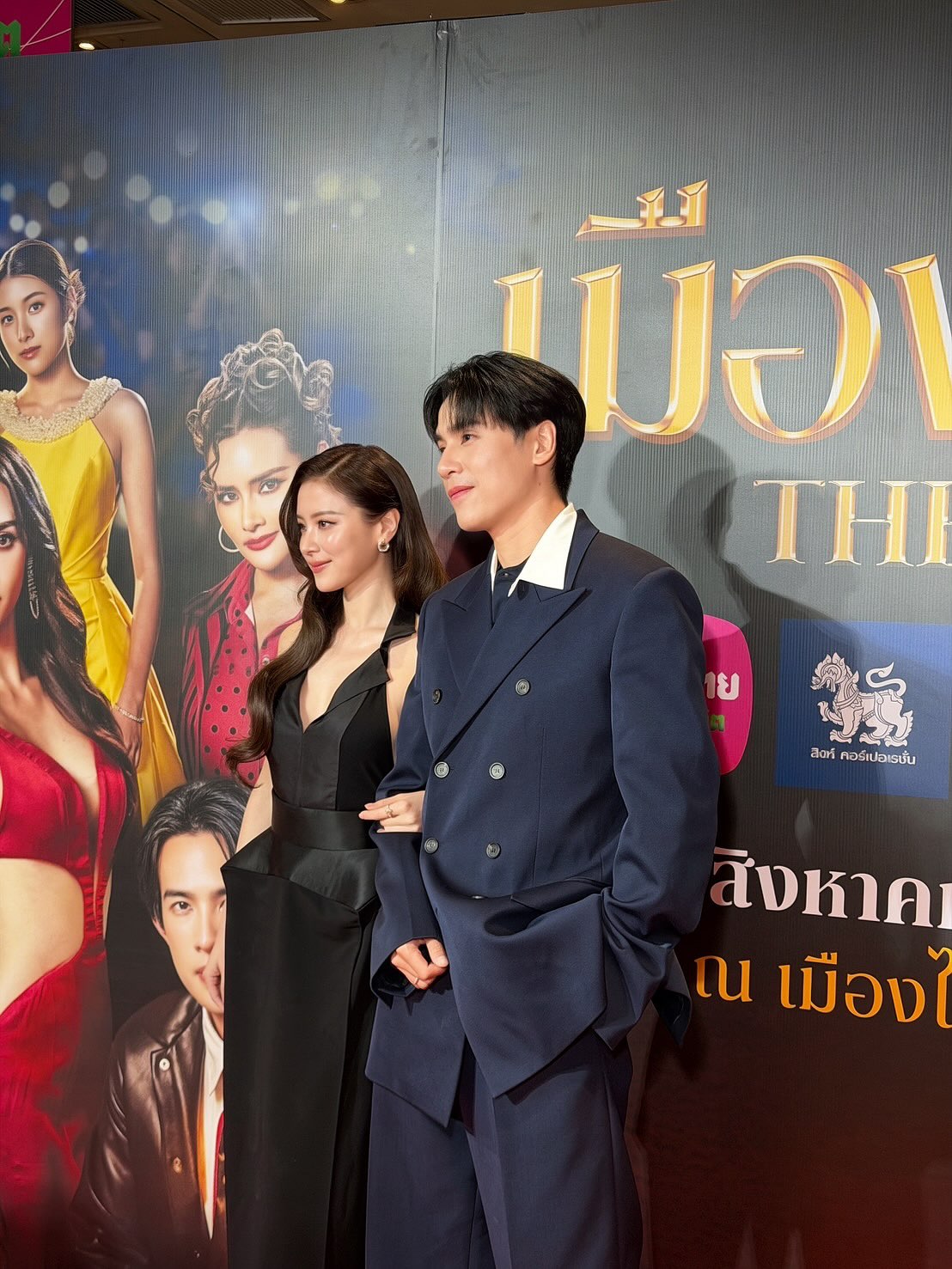 Jes-Baifern片场获封“灾难系CP” 互怼打闹却默契十足
