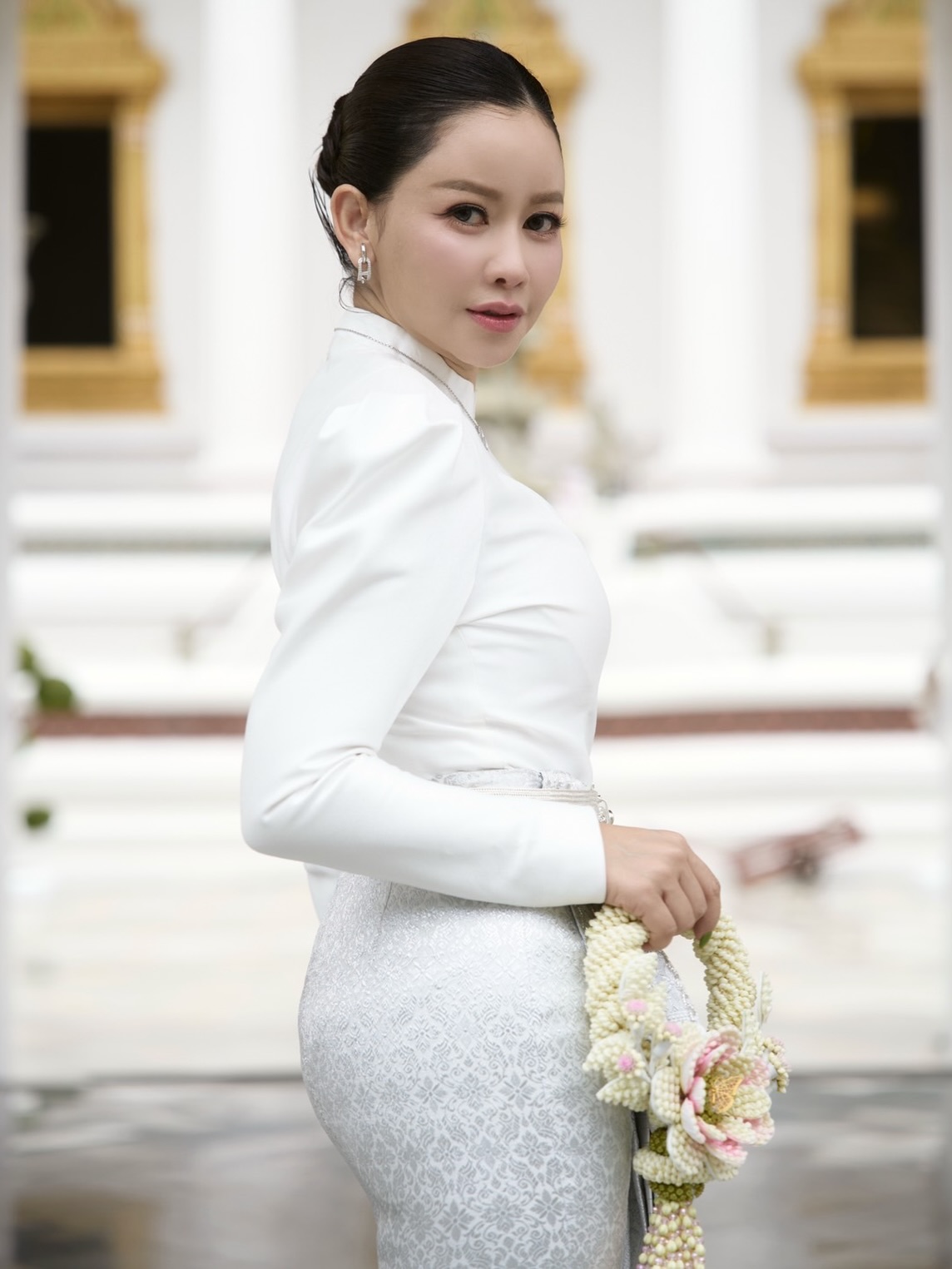 Due Arisara还清May Wasana175万泰铢债务 提前一年解决